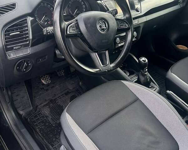 Черный Шкода Фабия, объемом двигателя 1.42 л и пробегом 180 тыс. км за 9000 $, фото 7 на Automoto.ua