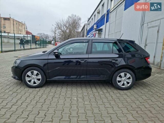 Черный Шкода Фабия, объемом двигателя 1.39 л и пробегом 267 тыс. км за 9500 $, фото 3 на Automoto.ua