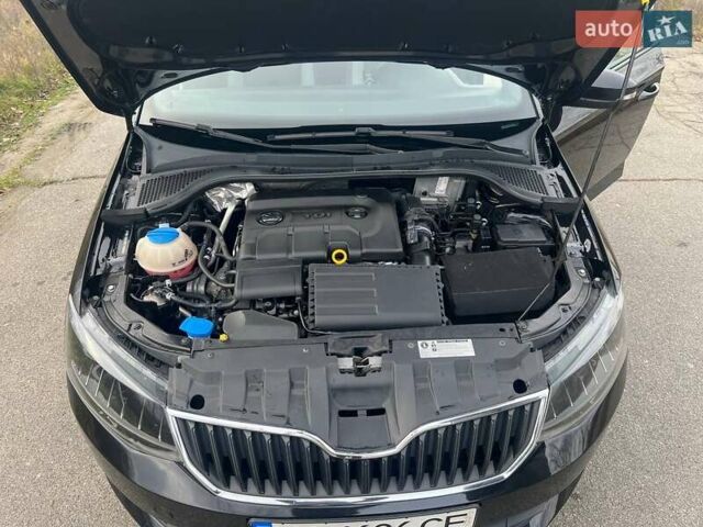 Черный Шкода Фабия, объемом двигателя 1.42 л и пробегом 180 тыс. км за 9000 $, фото 5 на Automoto.ua