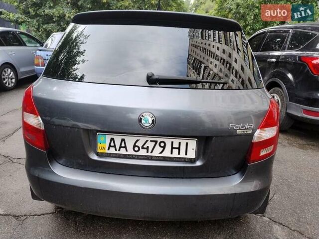 Фиолетовый Шкода Фабия, объемом двигателя 1.39 л и пробегом 161 тыс. км за 4400 $, фото 2 на Automoto.ua