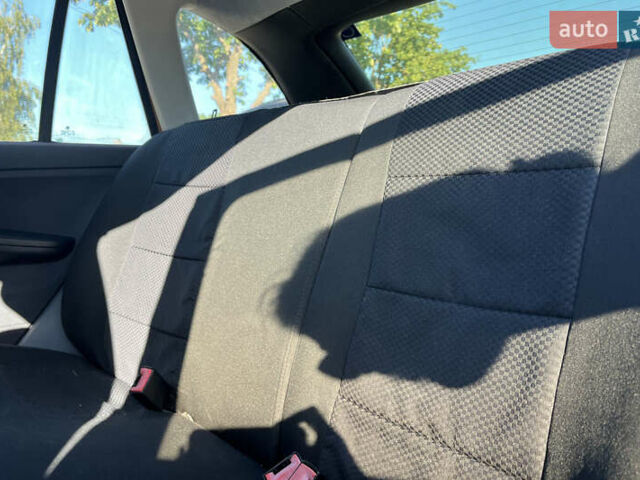 Коричневый Шкода Фабия, объемом двигателя 1.4 л и пробегом 229 тыс. км за 2800 $, фото 15 на Automoto.ua