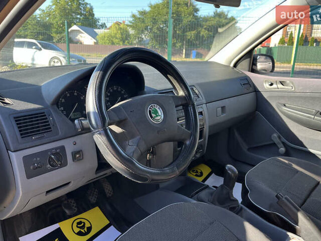 Коричневый Шкода Фабия, объемом двигателя 1.4 л и пробегом 229 тыс. км за 2800 $, фото 8 на Automoto.ua