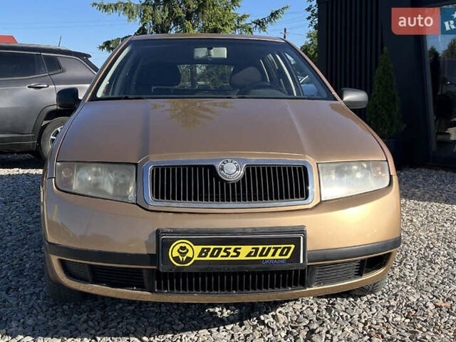 Коричневый Шкода Фабия, объемом двигателя 1.4 л и пробегом 229 тыс. км за 2800 $, фото 1 на Automoto.ua