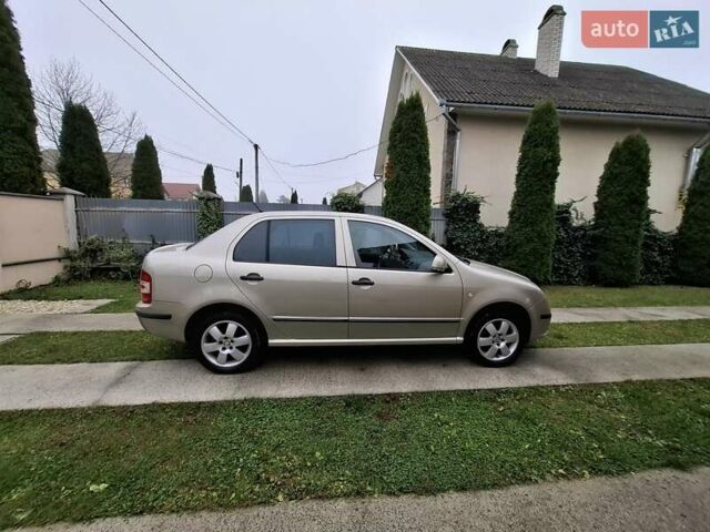 Коричневый Шкода Фабия, объемом двигателя 1.39 л и пробегом 183 тыс. км за 4499 $, фото 3 на Automoto.ua