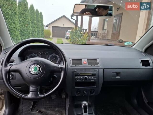 Коричневый Шкода Фабия, объемом двигателя 1.39 л и пробегом 183 тыс. км за 4499 $, фото 11 на Automoto.ua