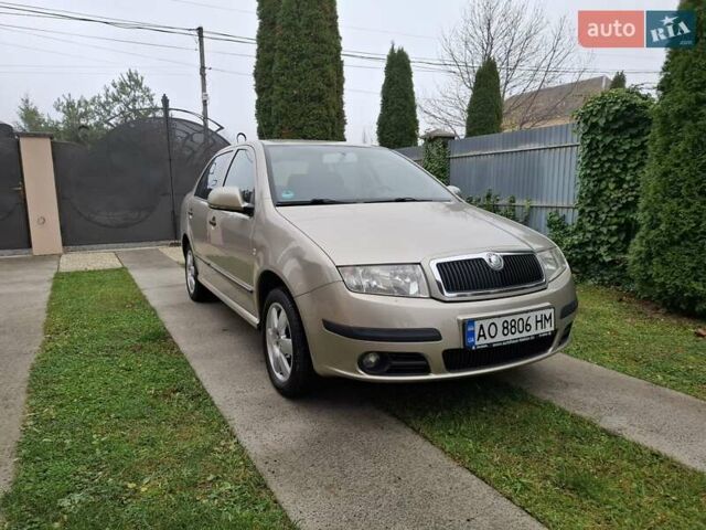 Коричневый Шкода Фабия, объемом двигателя 1.39 л и пробегом 183 тыс. км за 4499 $, фото 9 на Automoto.ua