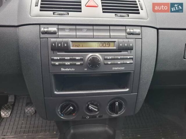 Коричневый Шкода Фабия, объемом двигателя 1.39 л и пробегом 183 тыс. км за 4499 $, фото 18 на Automoto.ua