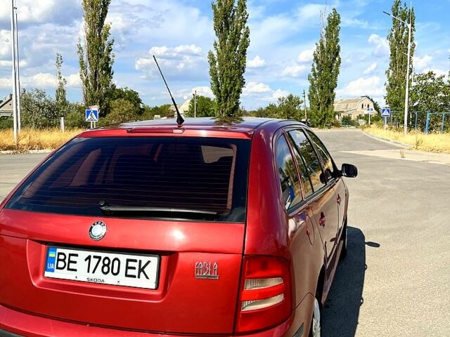 Коричневый Шкода Фабия, объемом двигателя 1.4 л и пробегом 184 тыс. км за 3000 $, фото 3 на Automoto.ua