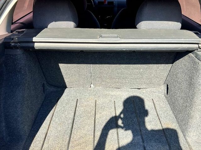 Коричневый Шкода Фабия, объемом двигателя 1.4 л и пробегом 184 тыс. км за 3000 $, фото 5 на Automoto.ua