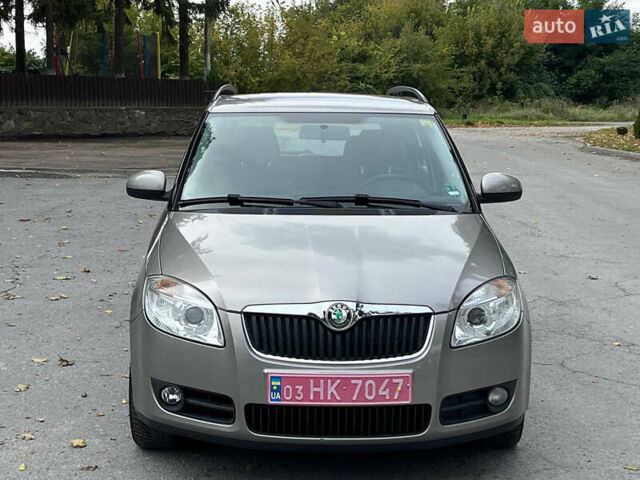Коричневий Шкода Фабія, об'ємом двигуна 1.6 л та пробігом 218 тис. км за 5950 $, фото 18 на Automoto.ua