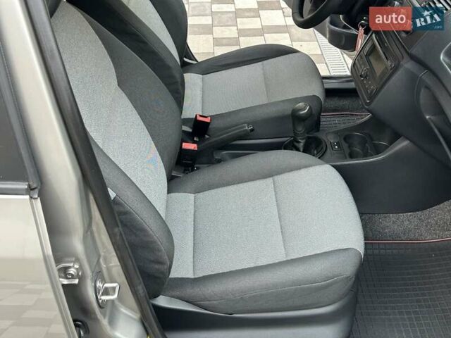 Коричневий Шкода Фабія, об'ємом двигуна 1.39 л та пробігом 177 тис. км за 4900 $, фото 45 на Automoto.ua