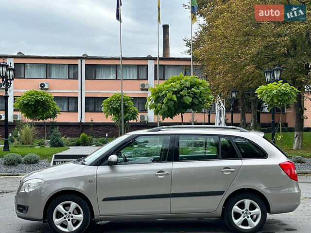 Коричневий Шкода Фабія, об'ємом двигуна 1.6 л та пробігом 218 тис. км за 5950 $, фото 1 на Automoto.ua