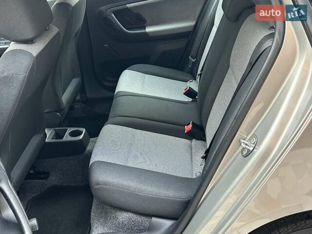 Коричневий Шкода Фабія, об'ємом двигуна 1.39 л та пробігом 177 тис. км за 4900 $, фото 30 на Automoto.ua