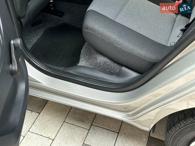 Коричневий Шкода Фабія, об'ємом двигуна 1.39 л та пробігом 177 тис. км за 4900 $, фото 29 на Automoto.ua