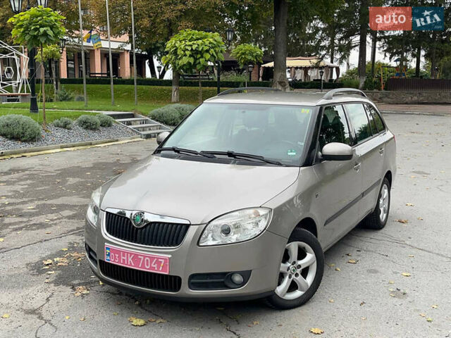 Коричневий Шкода Фабія, об'ємом двигуна 1.6 л та пробігом 218 тис. км за 5950 $, фото 19 на Automoto.ua