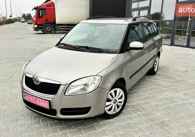 Коричневий Шкода Фабія, об'ємом двигуна 1.6 л та пробігом 218 тис. км за 6899 $, фото 1 на Automoto.ua