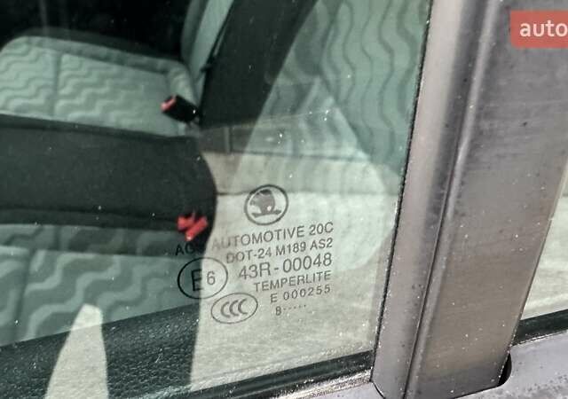 Коричневий Шкода Фабія, об'ємом двигуна 1.6 л та пробігом 218 тис. км за 6899 $, фото 12 на Automoto.ua