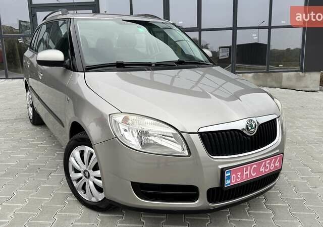 Коричневий Шкода Фабія, об'ємом двигуна 1.6 л та пробігом 218 тис. км за 6899 $, фото 9 на Automoto.ua