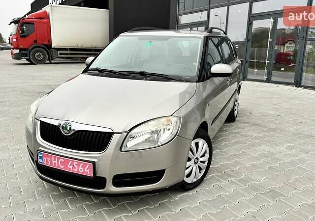 Коричневий Шкода Фабія, об'ємом двигуна 1.6 л та пробігом 218 тис. км за 6899 $, фото 2 на Automoto.ua