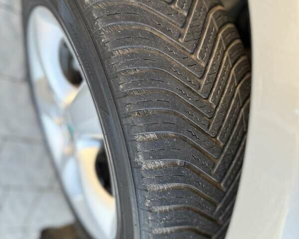Коричневый Шкода Фабия, объемом двигателя 1.6 л и пробегом 140 тыс. км за 7950 $, фото 9 на Automoto.ua