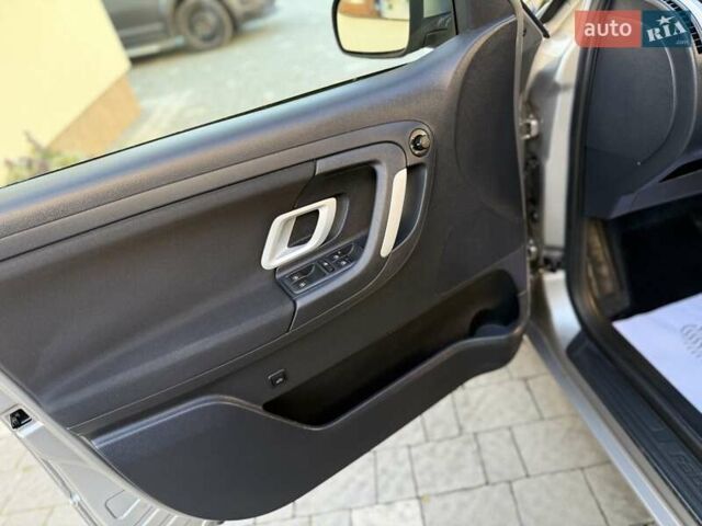 Коричневый Шкода Фабия, объемом двигателя 1.6 л и пробегом 140 тыс. км за 7950 $, фото 60 на Automoto.ua