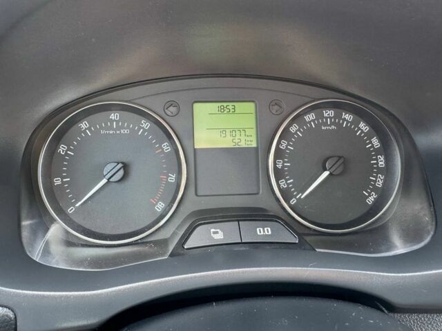 Шкода Фабия 2010 в Кривом Роге на Automoto.ua Коричневый Шкода Фабия, объемом двигателя 1.4 л и пробегом 191 тыс. км за 6150 $, фото 13 на Automoto.ua