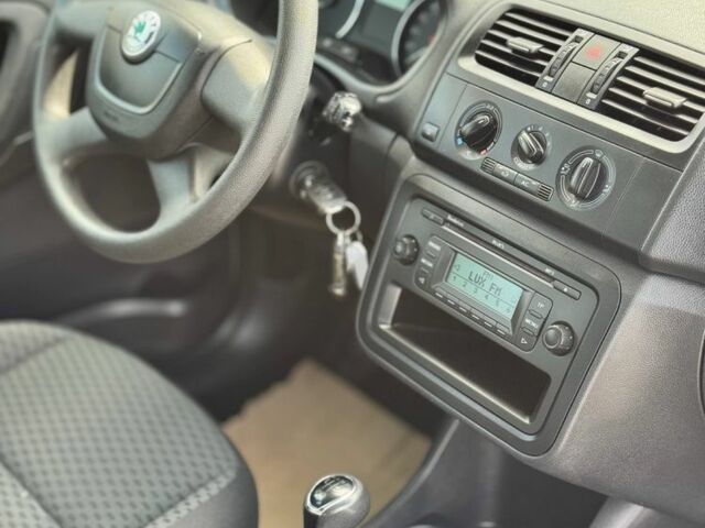 Шкода Фабия 2010 в Кривом Роге на Automoto.ua Коричневый Шкода Фабия, объемом двигателя 1.4 л и пробегом 191 тыс. км за 6150 $, фото 10 на Automoto.ua