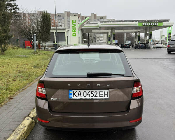 Коричневый Шкода Фабия, объемом двигателя 1 л и пробегом 93 тыс. км за 13000 $, фото 4 на Automoto.ua