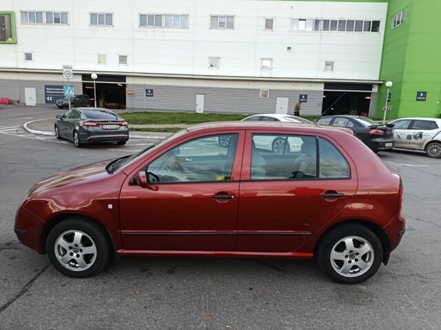 Червоний Шкода Фабія, об'ємом двигуна 0 л та пробігом 180 тис. км за 4750 $, фото 2 на Automoto.ua