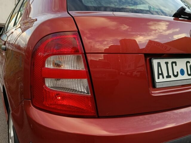 Червоний Шкода Фабія, об'ємом двигуна 0 л та пробігом 180 тис. км за 4750 $, фото 5 на Automoto.ua
