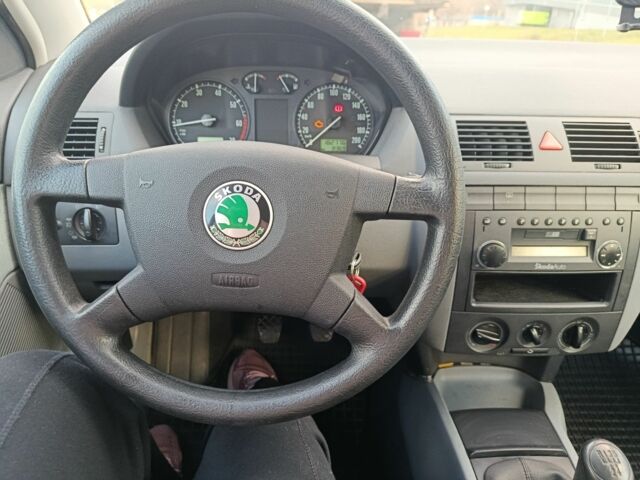 Червоний Шкода Фабія, об'ємом двигуна 0 л та пробігом 180 тис. км за 4750 $, фото 7 на Automoto.ua