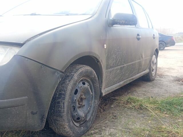 Красный Шкода Фабия, объемом двигателя 0 л и пробегом 100 тыс. км за 800 $, фото 3 на Automoto.ua