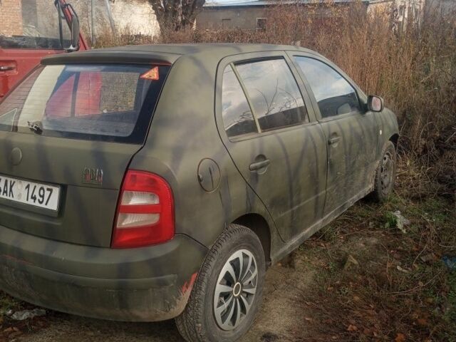 Красный Шкода Фабия, объемом двигателя 0 л и пробегом 100 тыс. км за 800 $, фото 1 на Automoto.ua