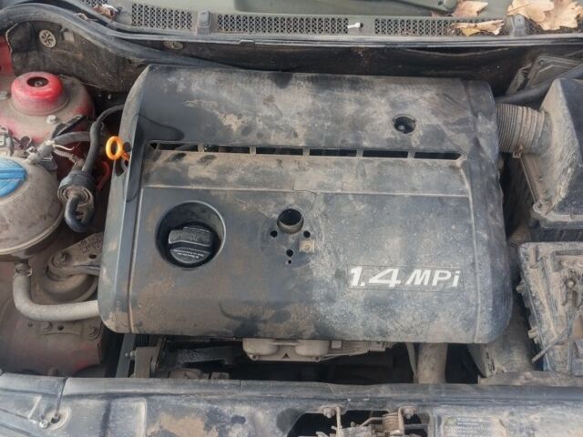 Красный Шкода Фабия, объемом двигателя 0 л и пробегом 100 тыс. км за 800 $, фото 7 на Automoto.ua