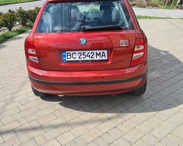 Червоний Шкода Фабія, об'ємом двигуна 1.39 л та пробігом 112 тис. км за 4850 $, фото 7 на Automoto.ua