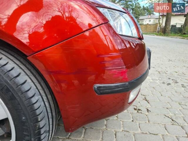 Червоний Шкода Фабія, об'ємом двигуна 1.39 л та пробігом 112 тис. км за 4850 $, фото 14 на Automoto.ua