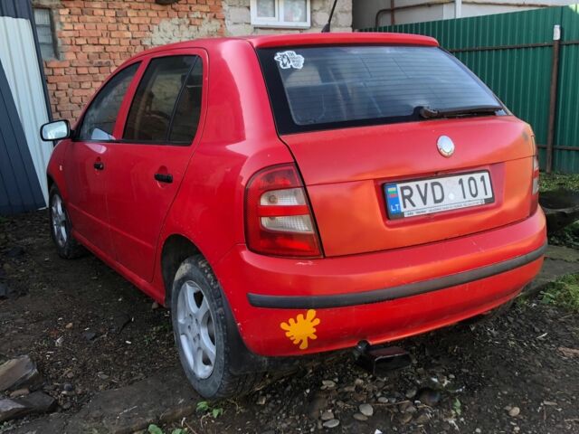 Красный Шкода Фабия, объемом двигателя 1.4 л и пробегом 1 тыс. км за 1100 $, фото 4 на Automoto.ua