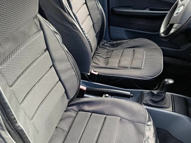 Червоний Шкода Фабія, об'ємом двигуна 1.4 л та пробігом 240 тис. км за 3300 $, фото 12 на Automoto.ua