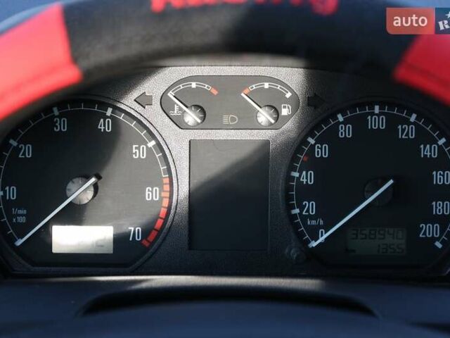 Красный Шкода Фабия, объемом двигателя 1.4 л и пробегом 386 тыс. км за 2950 $, фото 10 на Automoto.ua