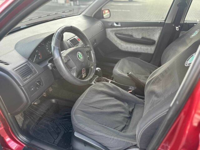 Шкода Фабия 2003 в Днепре (Днепропетровске) на Automoto.ua Красный Шкода Фабия, объемом двигателя 1.2 л и пробегом 373 тыс. км за 2850 $, фото 9 на Automoto.ua