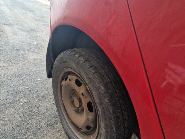 Червоний Шкода Фабія, об'ємом двигуна 1.2 л та пробігом 193 тис. км за 4000 $, фото 11 на Automoto.ua