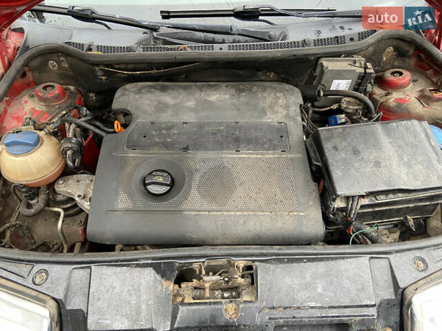 Червоний Шкода Фабія, об'ємом двигуна 1.39 л та пробігом 180 тис. км за 2350 $, фото 10 на Automoto.ua