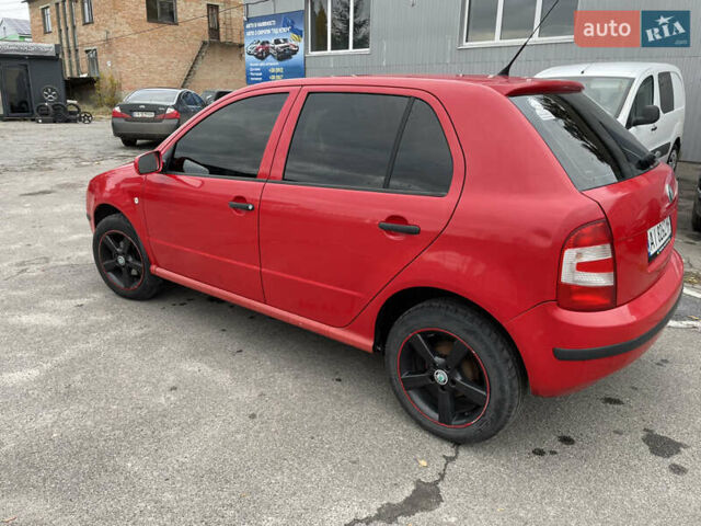 Шкода Фабия 2006 в Звенигородка на Automoto.ua Красный Шкода Фабия, объемом двигателя 1.39 л и пробегом 291 тыс. км за 4100 $, фото 4 на Automoto.ua