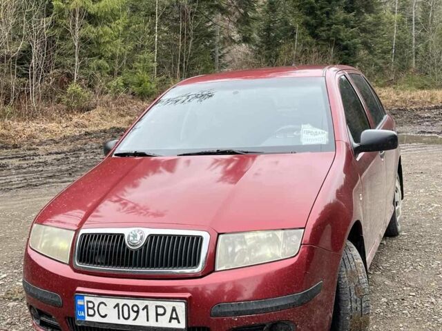 Красный Шкода Фабия, объемом двигателя 1.2 л и пробегом 169 тыс. км за 3500 $, фото 1 на Automoto.ua