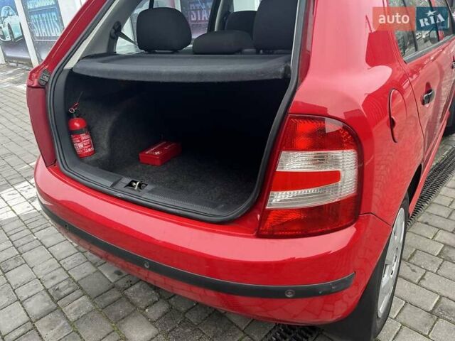 Красный Шкода Фабия, объемом двигателя 1.2 л и пробегом 264 тыс. км за 3250 $, фото 9 на Automoto.ua