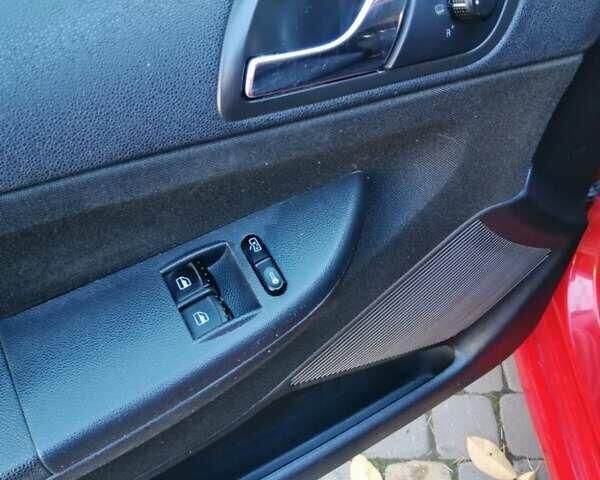 Шкода Фабия 2006 в Ивано-Франковске на Automoto.ua Красный Шкода Фабия, объемом двигателя 1.4 л и пробегом 190 тыс. км за 5500 $, фото 10 на Automoto.ua