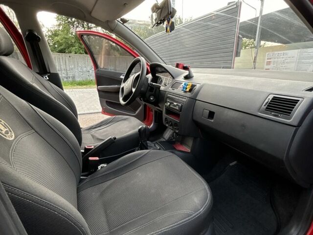 Шкода Фабия 2006 в Харькове на Automoto.ua Красный Шкода Фабия, объемом двигателя 1.2 л и пробегом 190 тыс. км за 2780 $, фото 6 на Automoto.ua