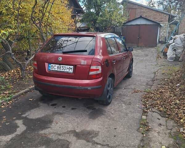 Красный Шкода Фабия, объемом двигателя 1.2 л и пробегом 260 тыс. км за 2700 $, фото 5 на Automoto.ua