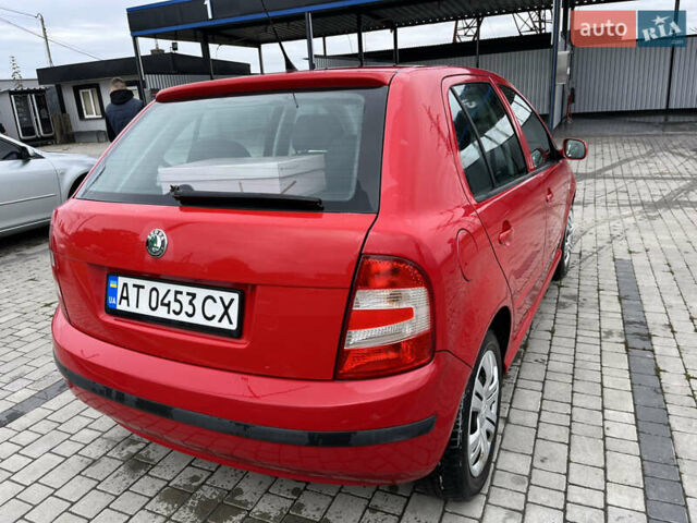 Красный Шкода Фабия, объемом двигателя 1.2 л и пробегом 180 тыс. км за 4500 $, фото 3 на Automoto.ua