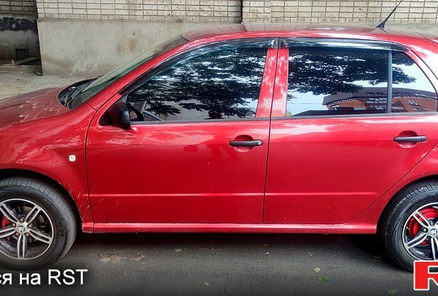 Красный Шкода Фабия, объемом двигателя 1.2 л и пробегом 255 тыс. км за 3400 $, фото 9 на Automoto.ua